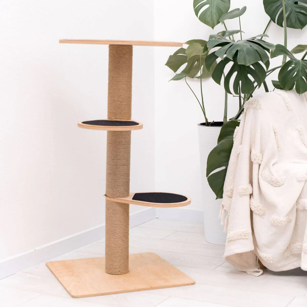 Small Cat Tower - Image 5
